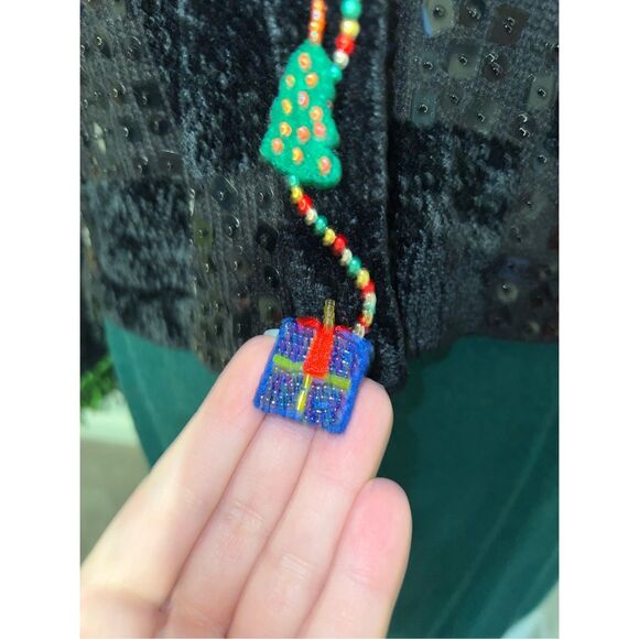 Women’s Holiday 3D buttons Christmas Sweater LARGE - Picture 11 of 12